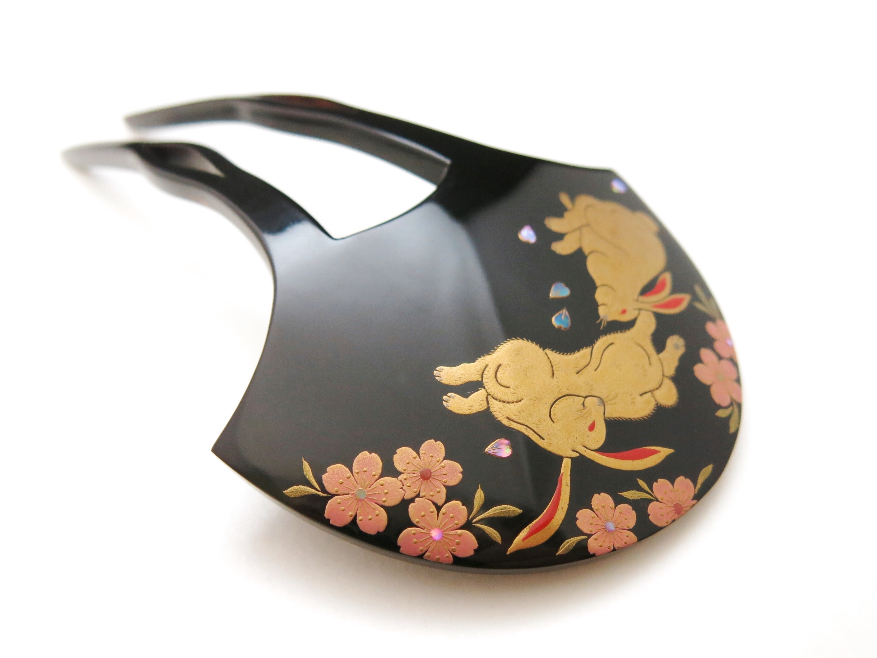 黒べっ甲桜兎螺鈿金蒔絵かんざし２０１９・２種｜満開の桜と兎 