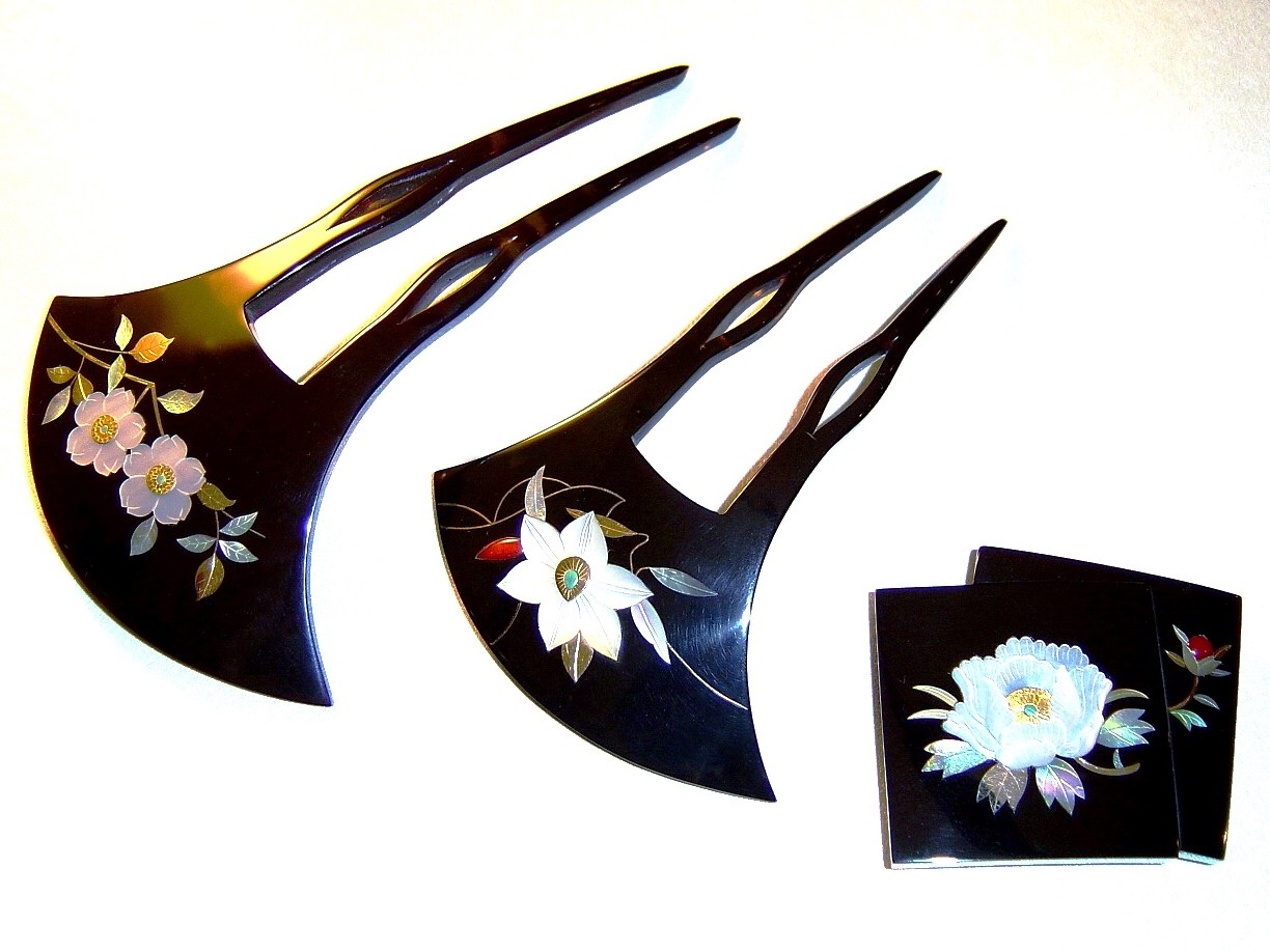 芝山象嵌の黒べっ甲蝶櫛｜失われた伝統工芸、芝山の貴重な逸品