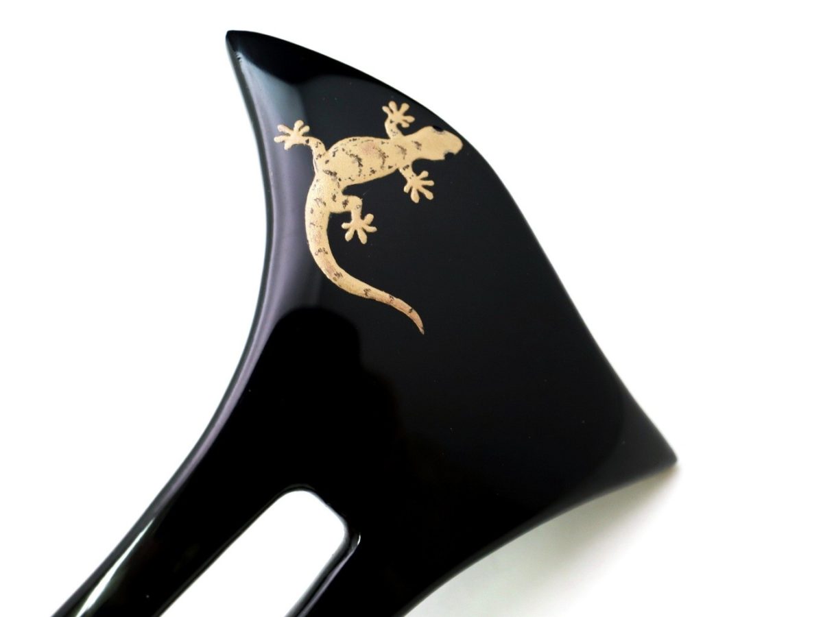 家守（ヤモリ）のかんざし｜家を守る縁起物、木製漆金蒔絵かんざし