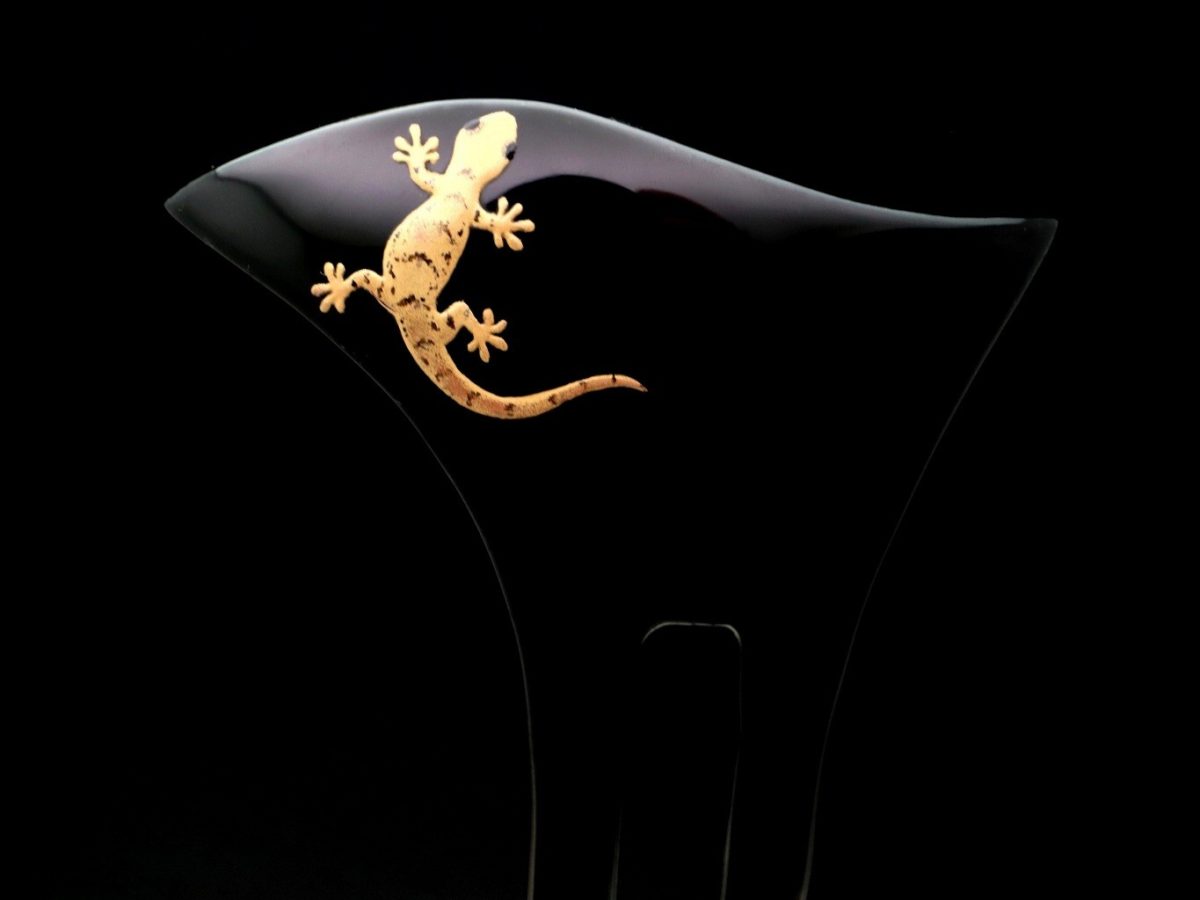 家守（ヤモリ）のかんざし｜家を守る縁起物、木製漆金蒔絵かんざし