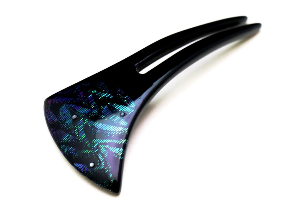 蒼翠色に美しく輝く螺鈿かんざし2025｜木製オーロラ煌めく簪