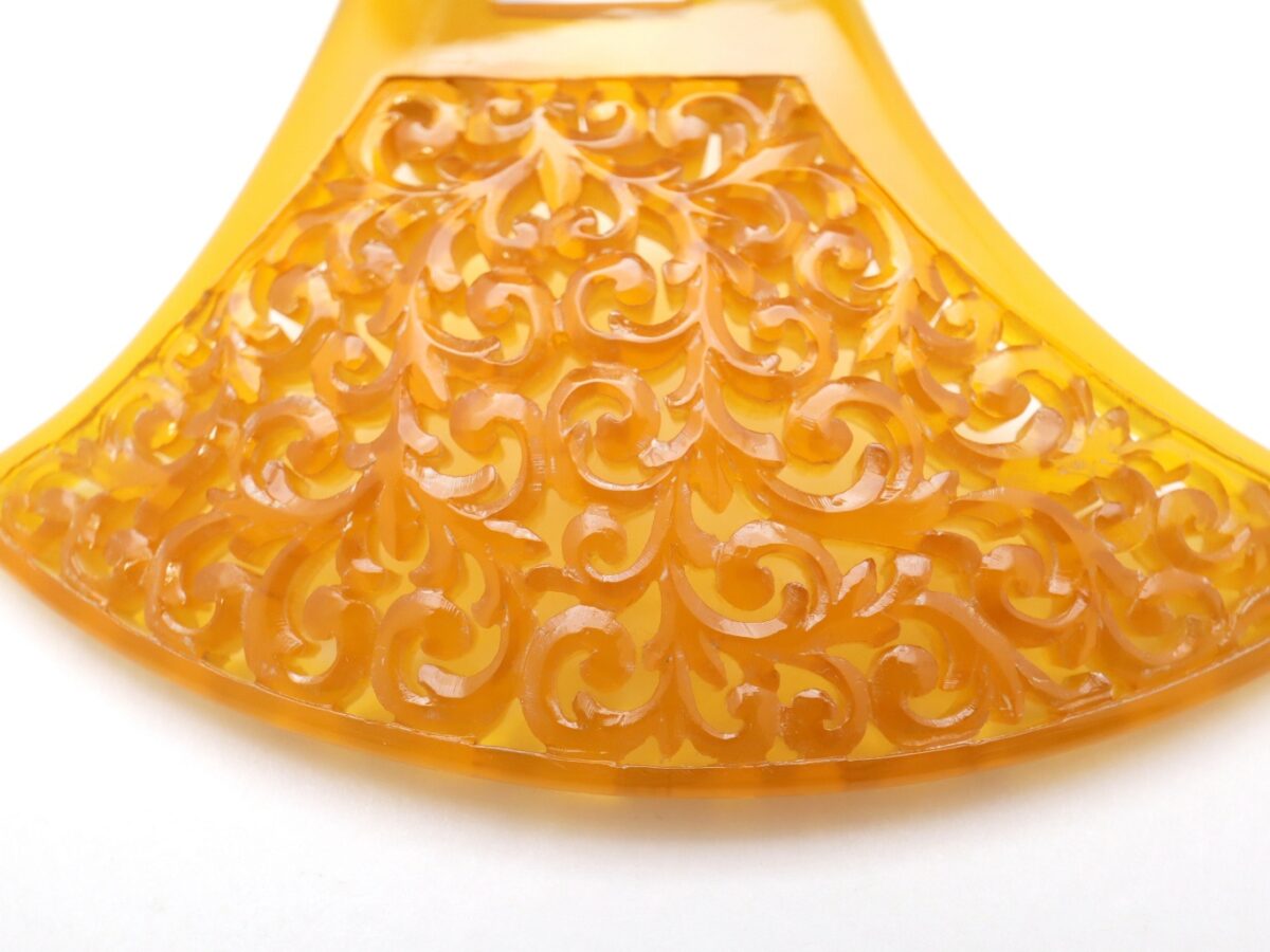 白べっ甲唐草彫りかんざし｜結婚式、黒留袖から普段着までお勧め