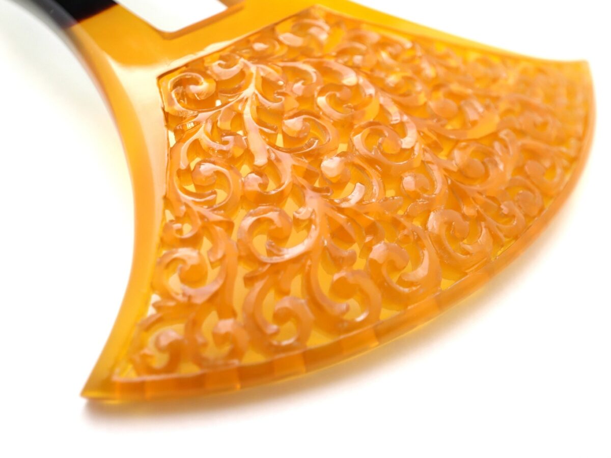 白べっ甲唐草彫りかんざし｜結婚式、黒留袖から普段着までお勧め