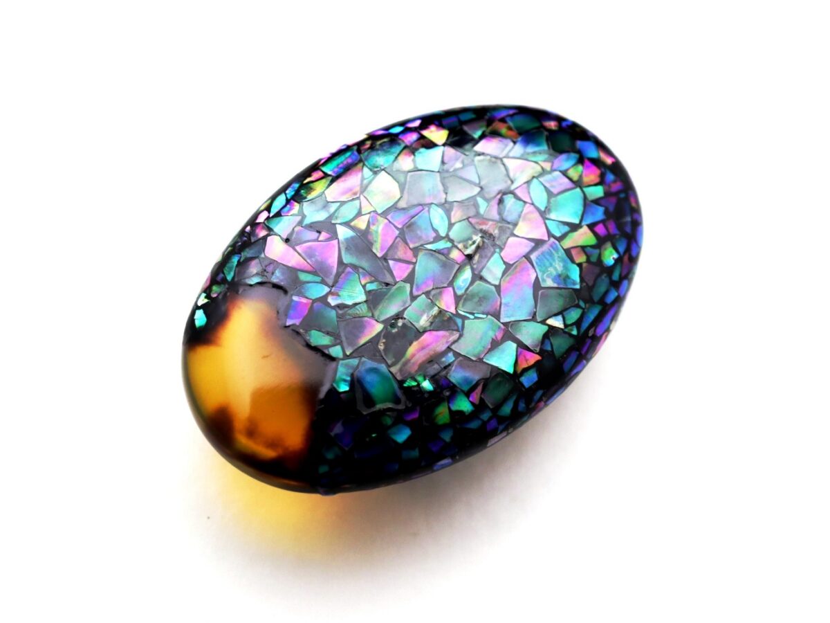 べっ甲螺鈿尽くし帯留2025｜ステンドグラスのような美しい輝き