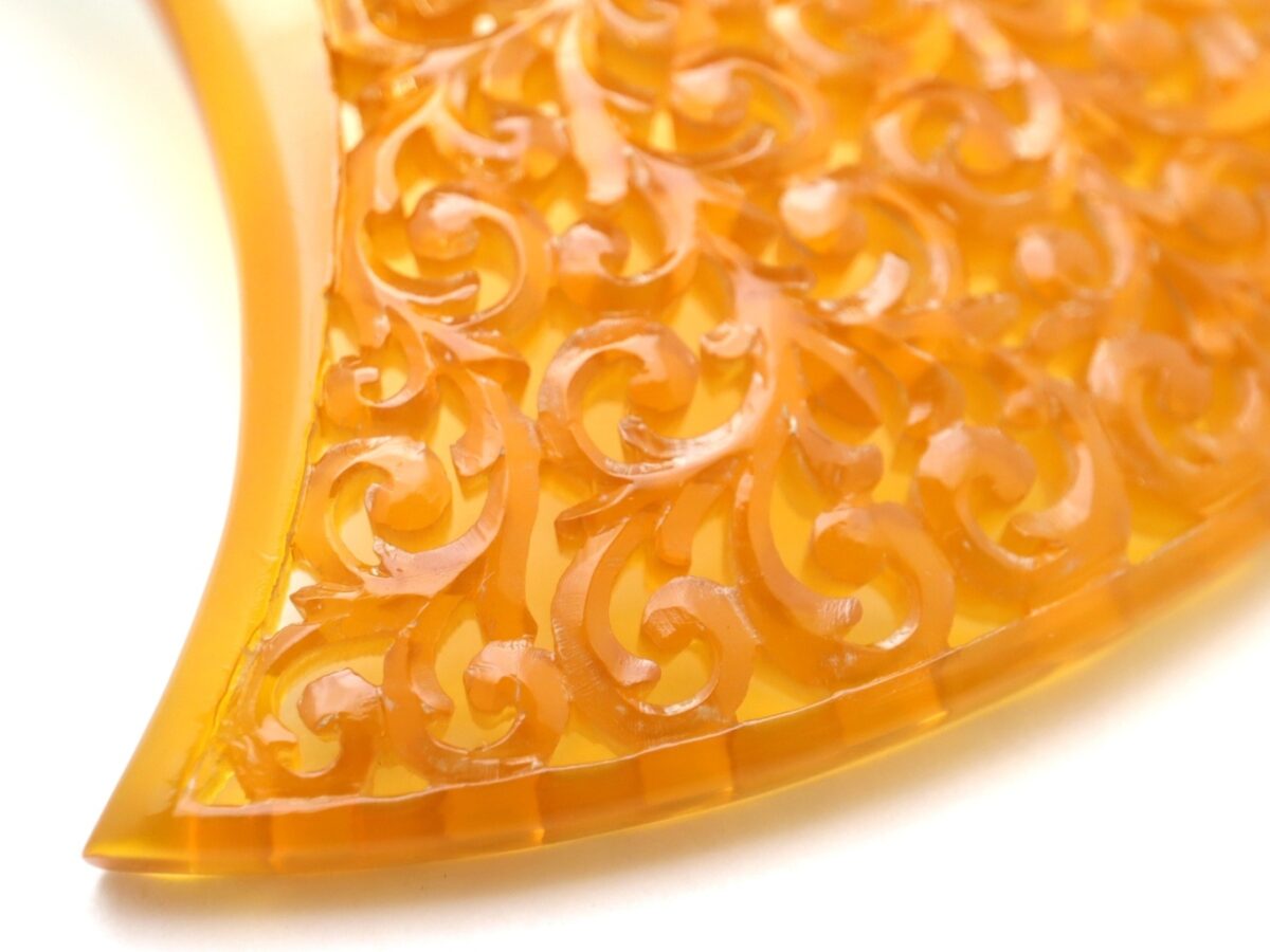 白べっ甲唐草彫りかんざし｜結婚式、黒留袖から普段着までお勧め