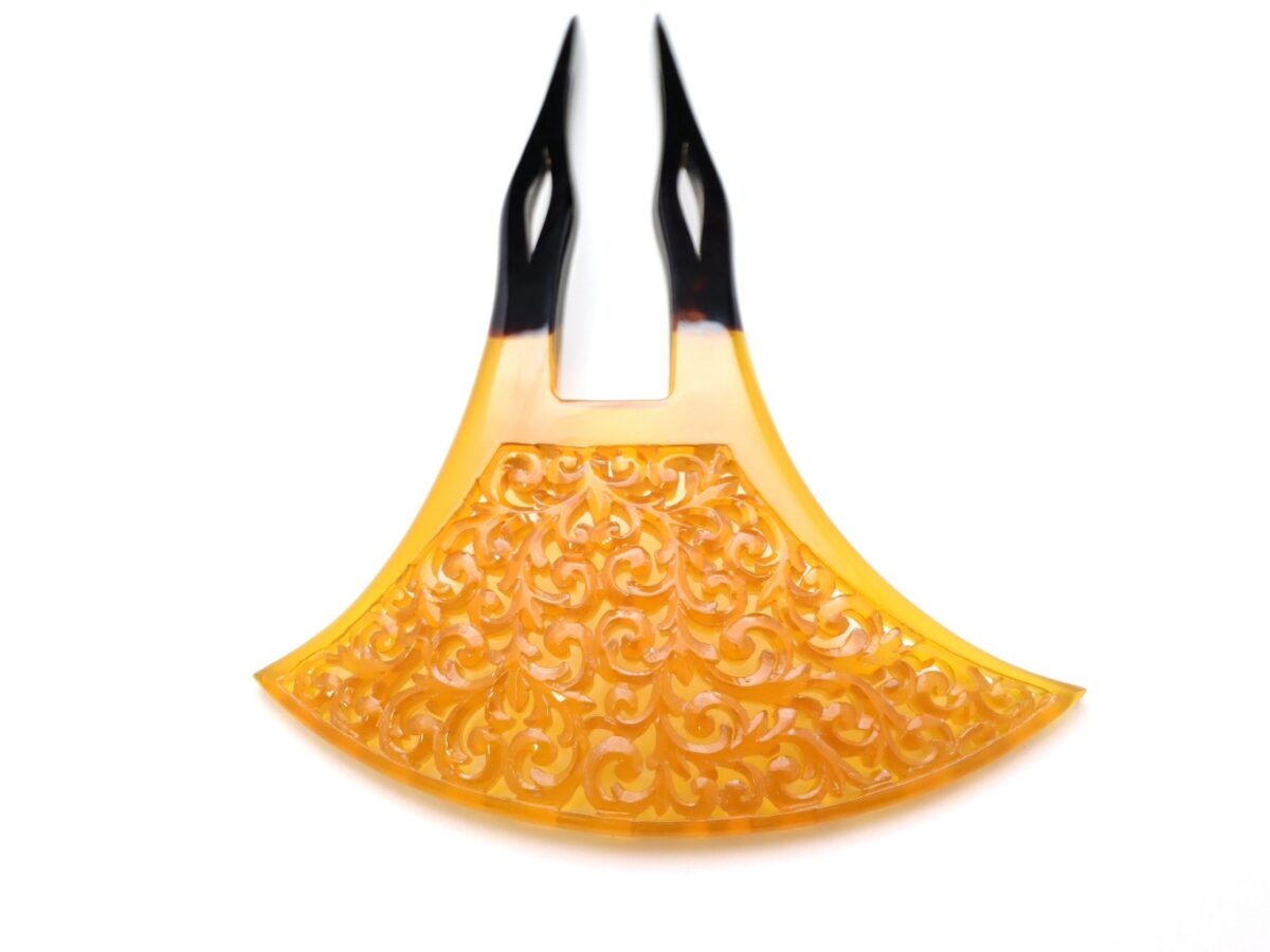 白べっ甲唐草彫りかんざし｜結婚式、黒留袖から普段着までお勧め