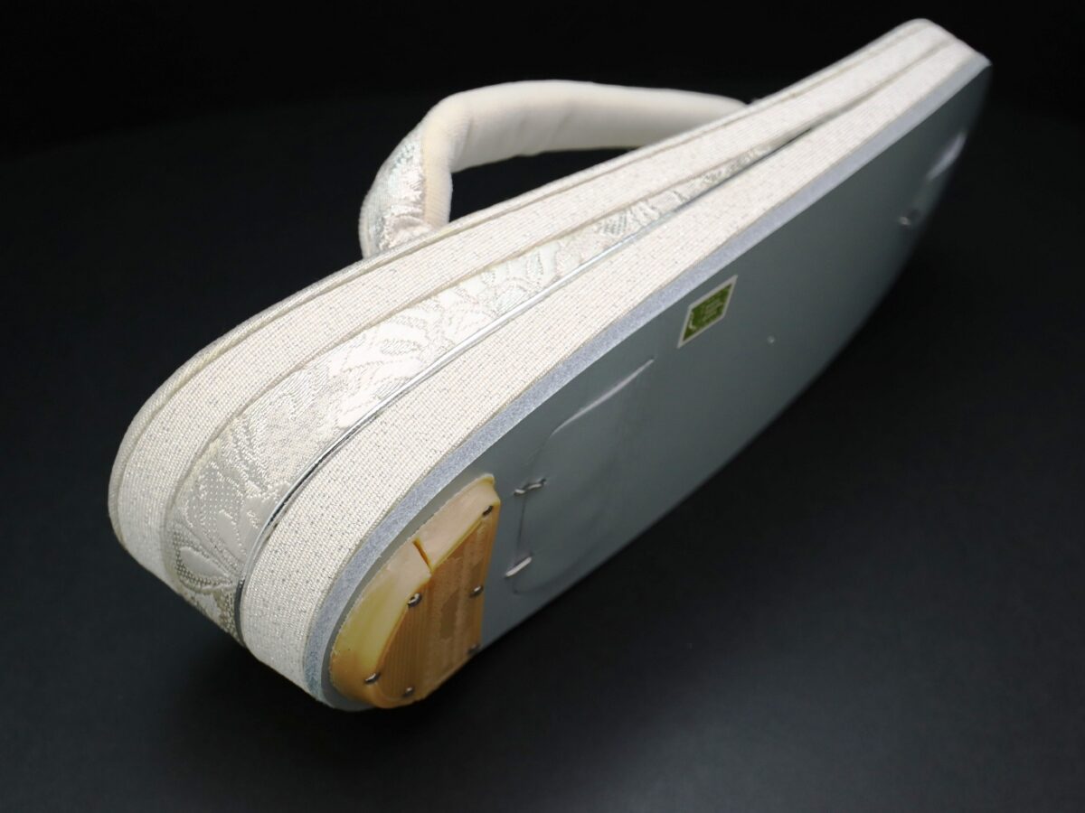 正絹和装バッグ草履セット2025｜結婚披露宴、留袖などお勧め｜服部織物こはく錦狩猟文様