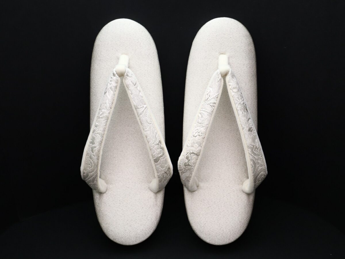 正絹和装バッグ草履セット2025｜結婚披露宴、留袖などお勧め｜服部織物こはく錦狩猟文様