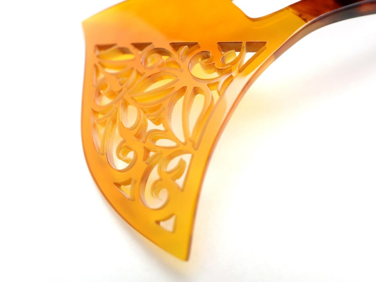 べっ甲唐草文様透かし彫りかんざし2026・２種｜子孫繁栄、長寿
