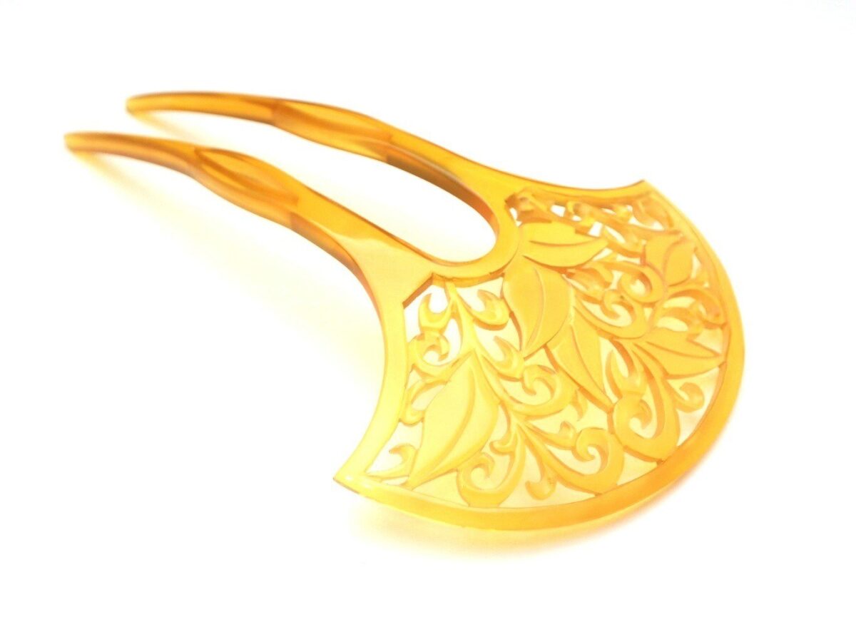 贅沢な総白べっ甲洋唐草彫りかんざし｜準礼装から普段の外出着まで