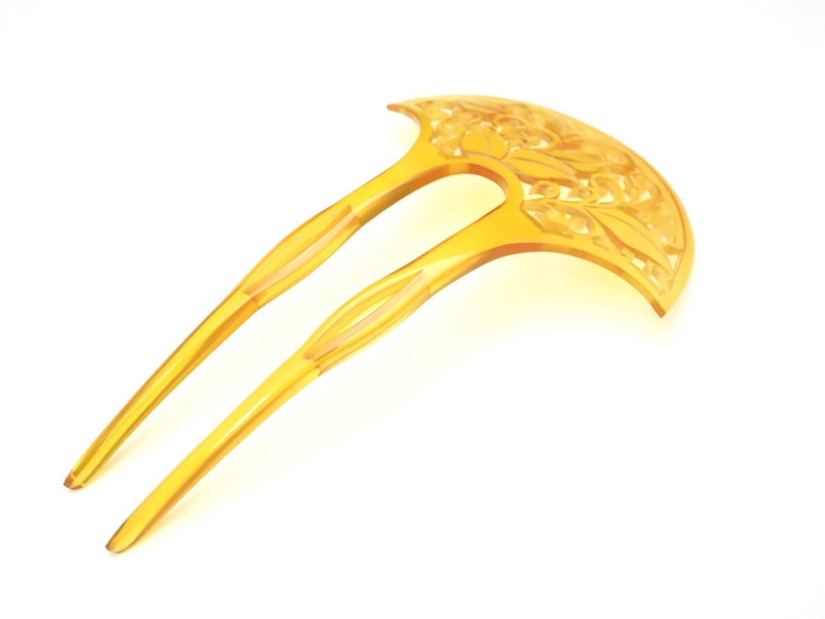 贅沢な総白べっ甲洋唐草彫りかんざし｜準礼装から普段の外出着まで