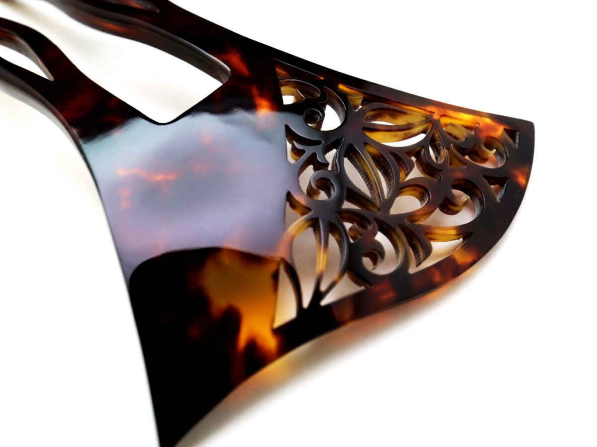 べっ甲唐草文様透かし彫りかんざし2026・２種｜子孫繁栄、長寿