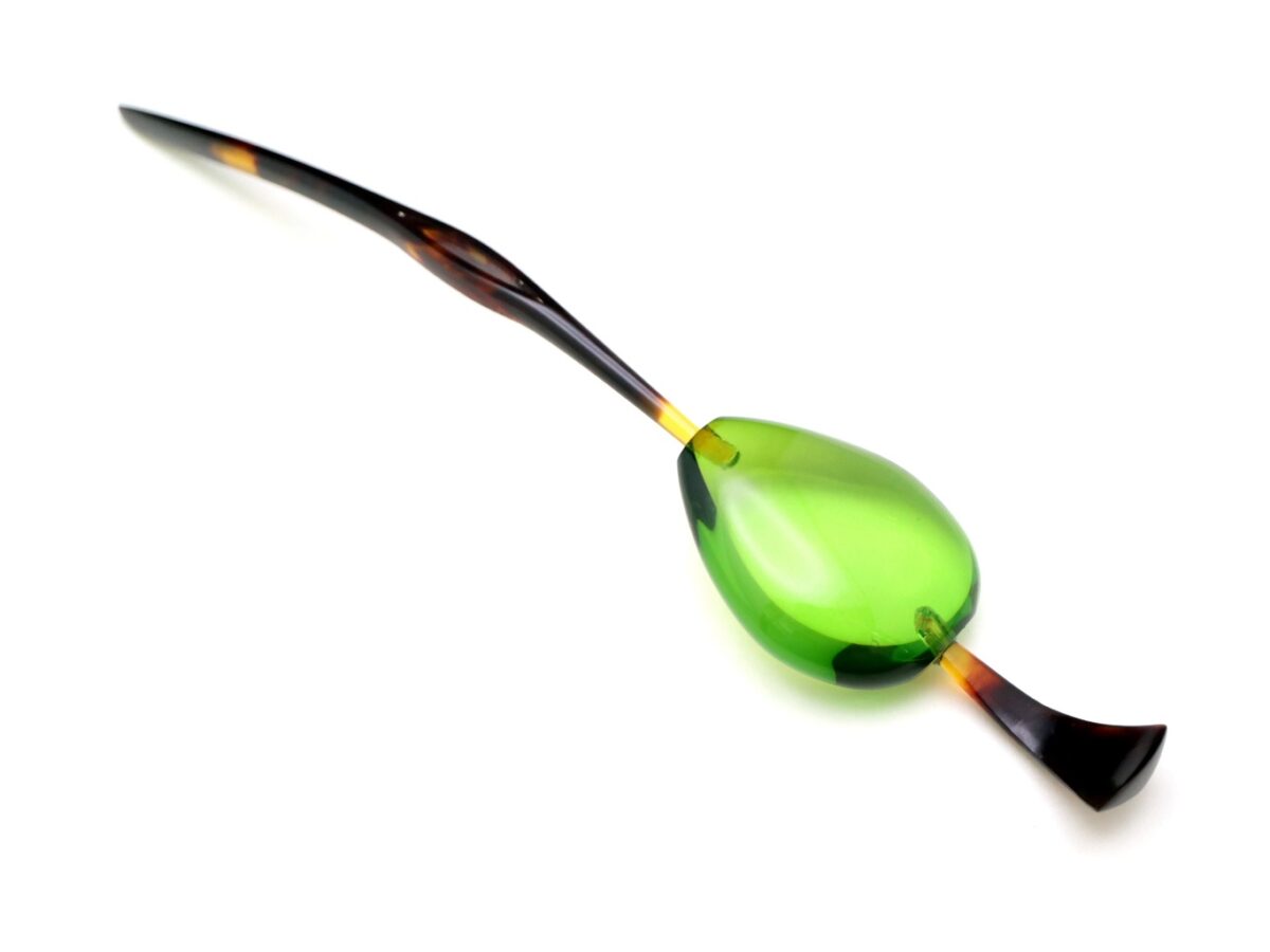 べっ甲バルティックアンバー一本挿し2026｜草木染｜天然琥珀美