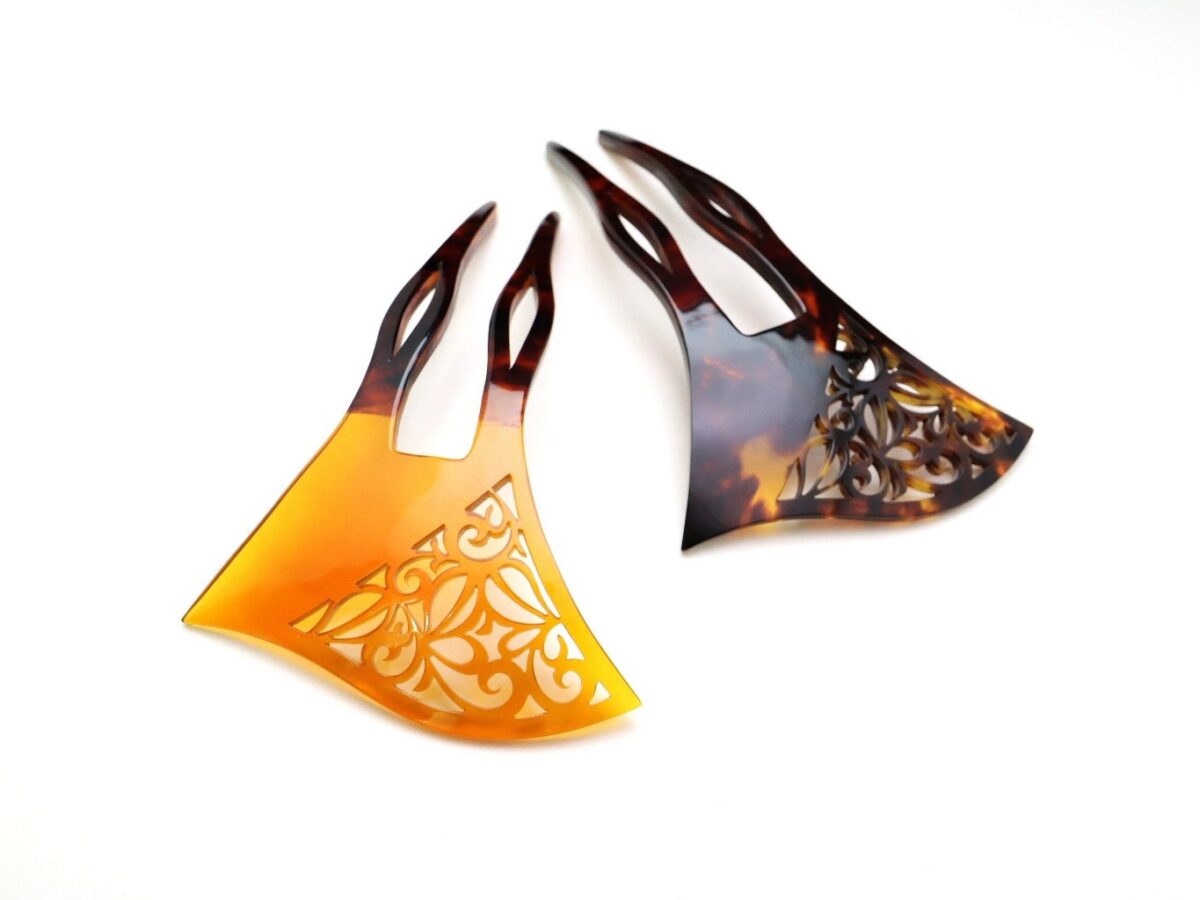 べっ甲唐草文様透かし彫りかんざし2026・２種｜子孫繁栄、長寿