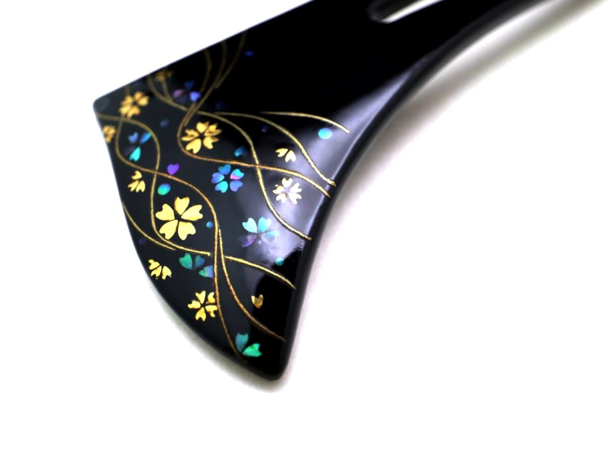 春の夜空に舞う桜のかんざし｜木製漆桜螺鈿金蒔絵かんざし2026