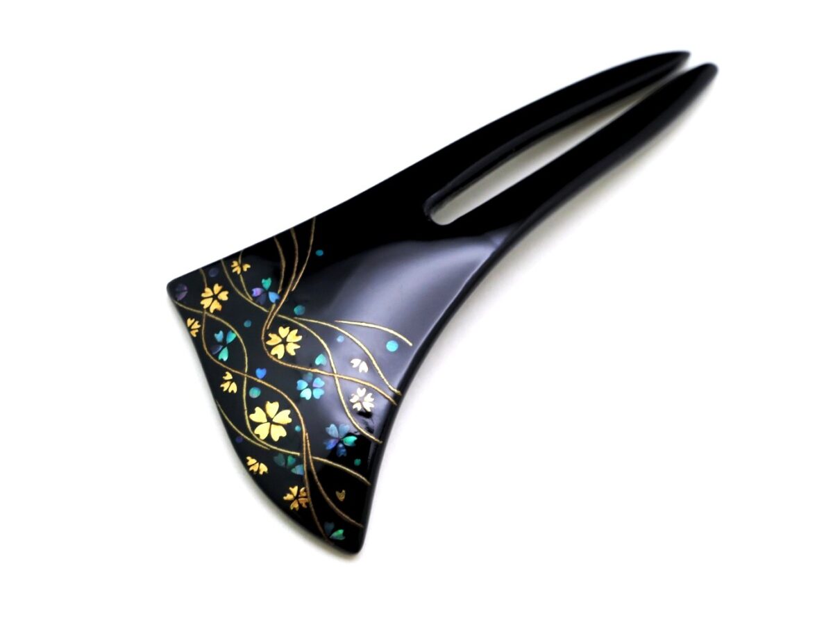 春の夜空に舞う桜のかんざし|木製漆桜螺鈿金蒔絵かんざし2026