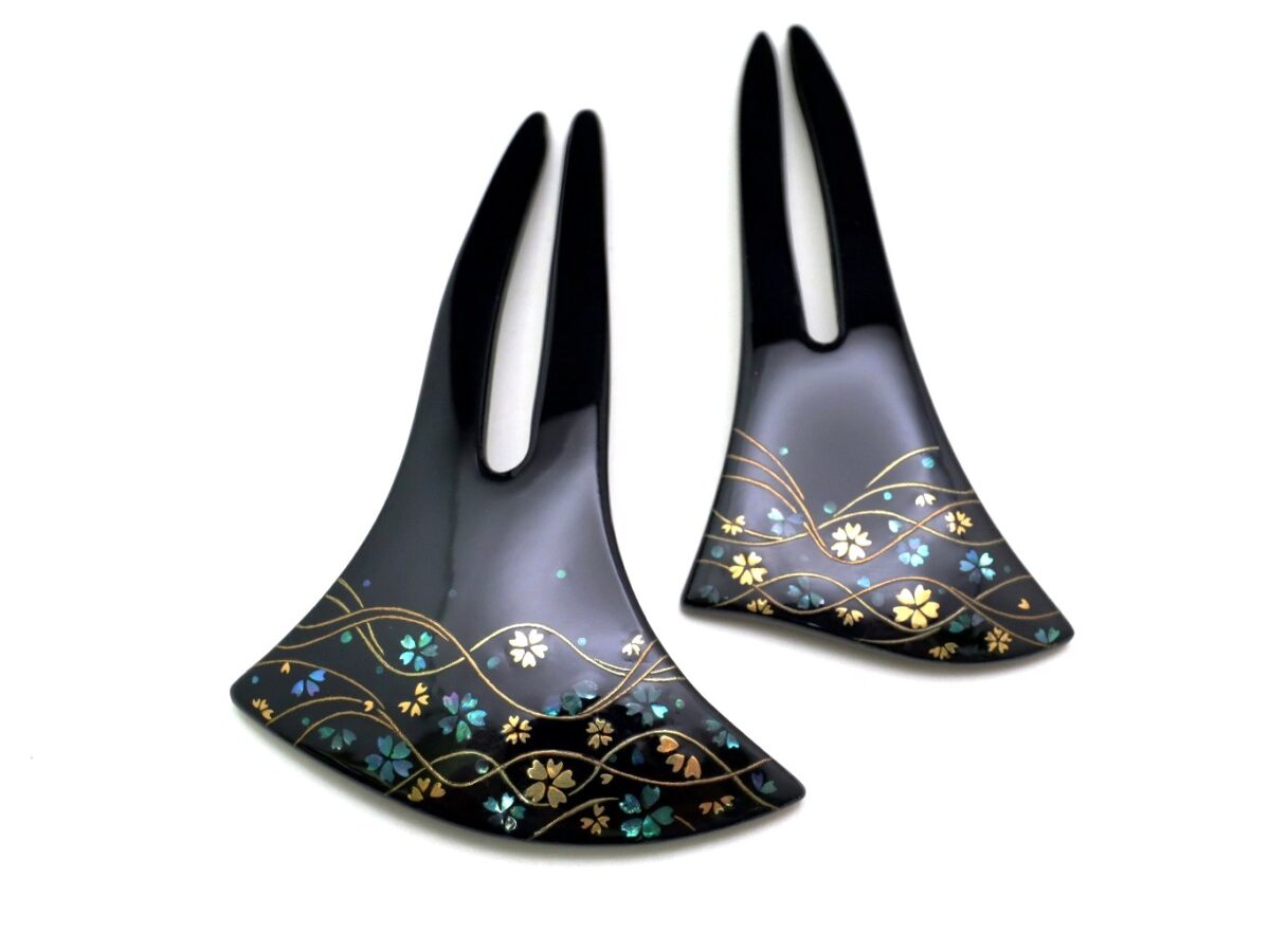 春の夜空に舞う桜のかんざし|木製漆桜螺鈿金蒔絵かんざし2026