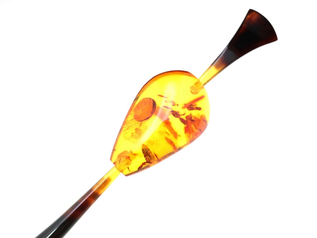 べっ甲バルティックアンバー一本挿し2026｜天然琥珀の煌めき