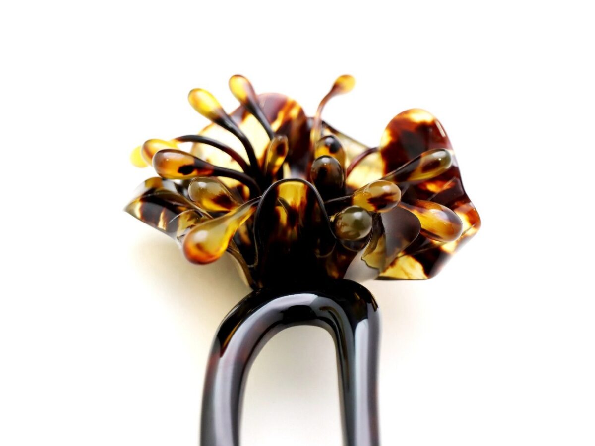 茨布べっ甲立体花かんざし｜TPOに応じ普段から準礼装にお勧め