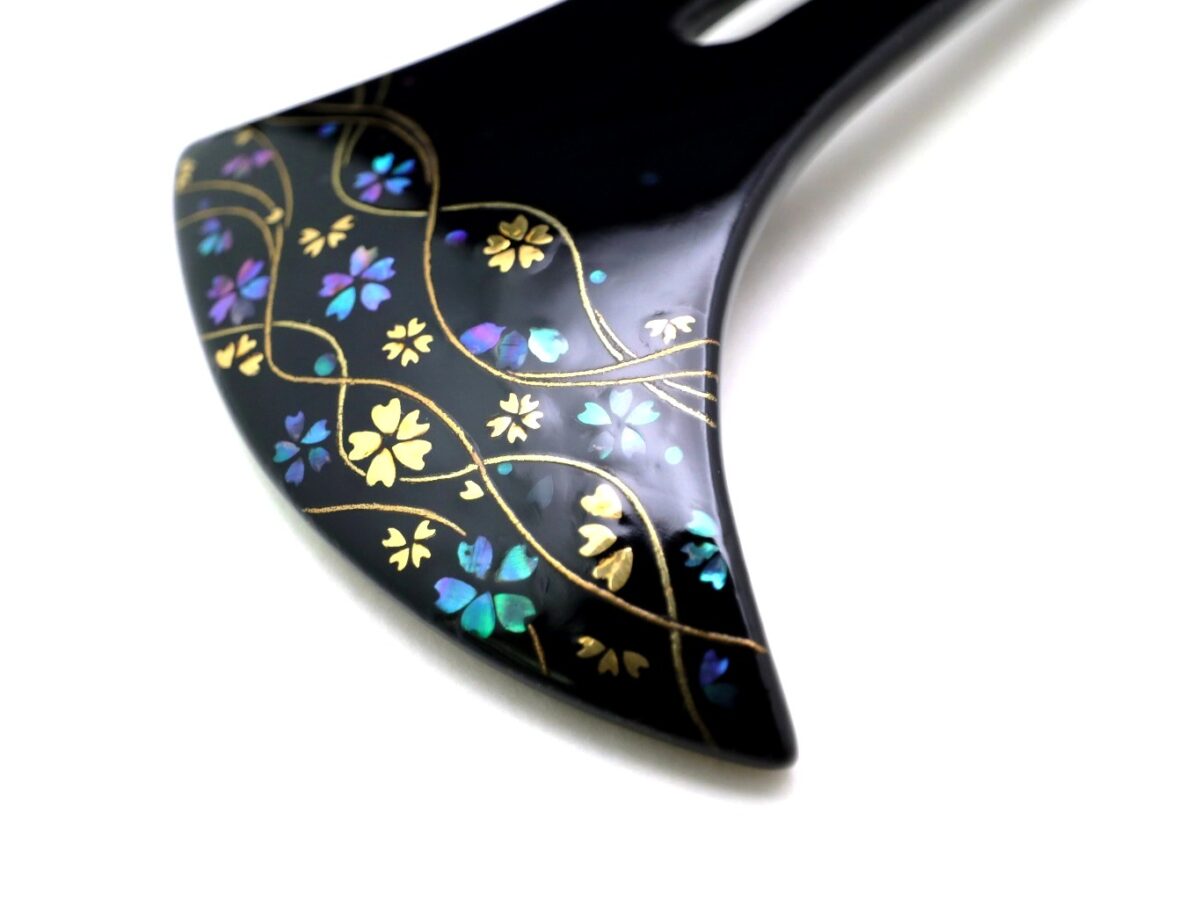 春の夜空に舞う桜のかんざし｜木製漆桜螺鈿金蒔絵かんざし2026