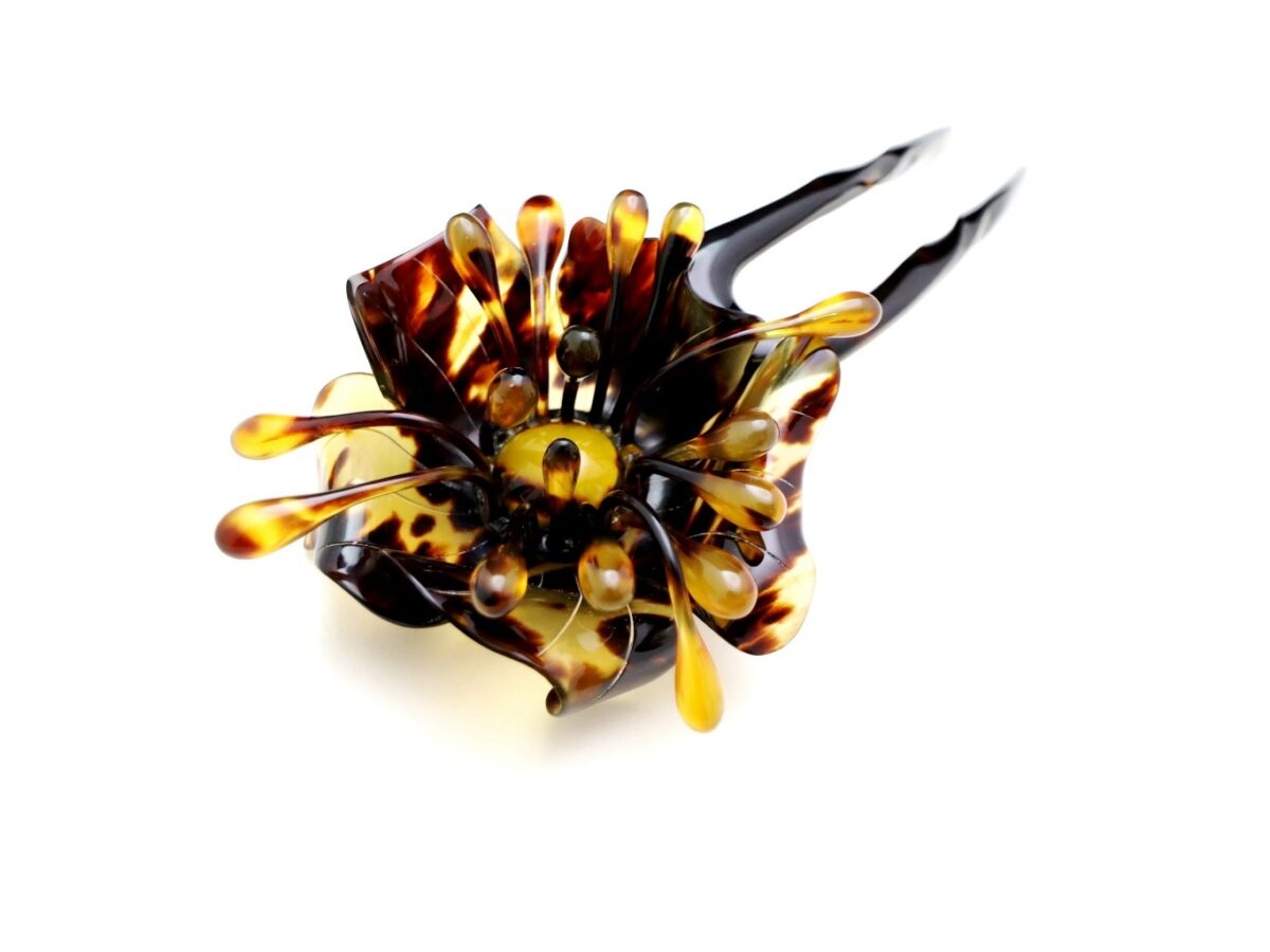 茨布べっ甲立体花かんざし｜TPOに応じ普段から準礼装にお勧め