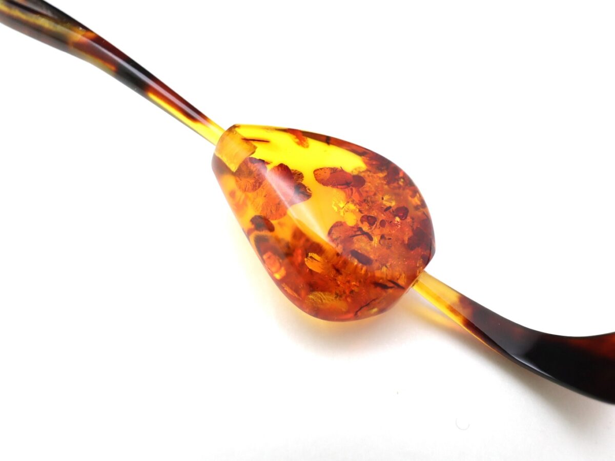 べっ甲バルティックアンバー一本挿し2026｜天然琥珀の煌めき