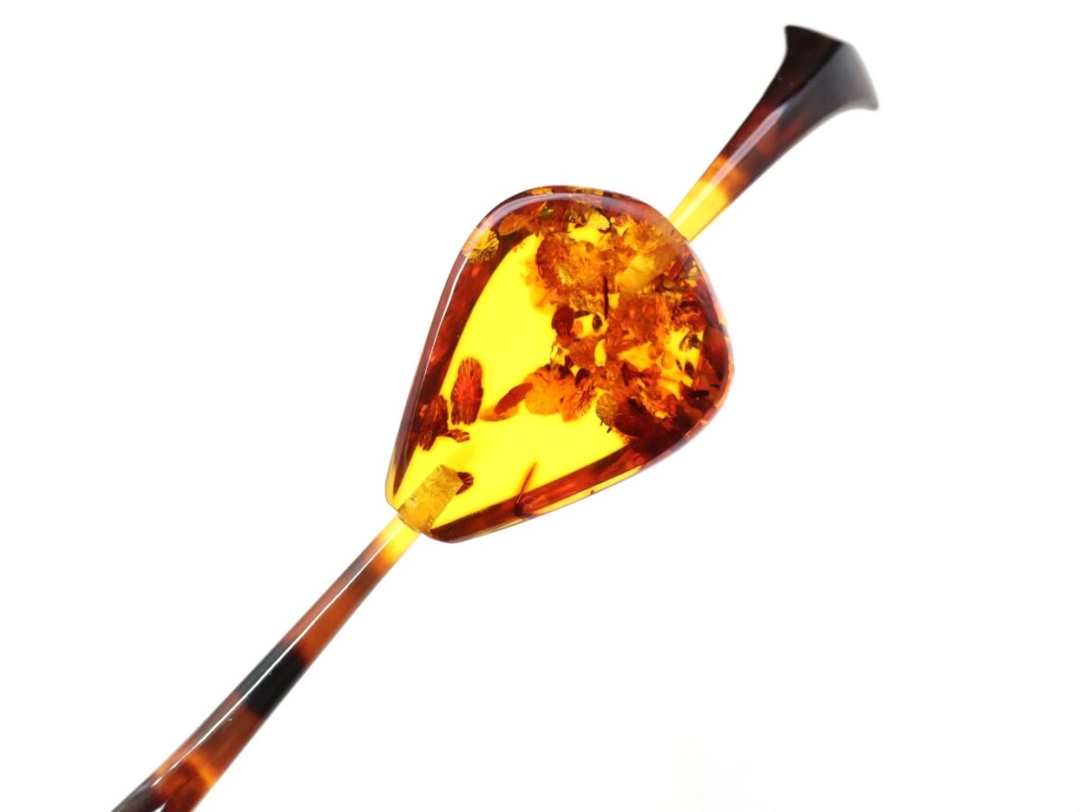 べっ甲バルティックアンバー一本挿し2026｜天然琥珀の煌めき