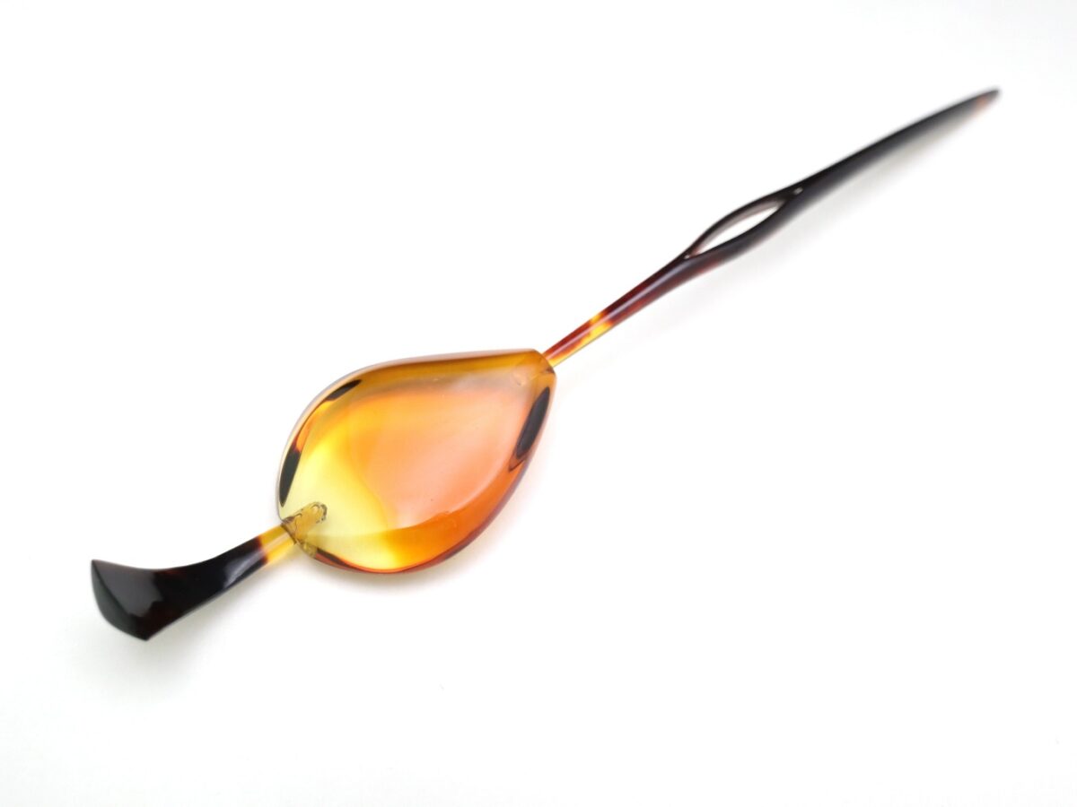 べっ甲バルティックアンバー一本挿し2026｜天然琥珀の煌めき