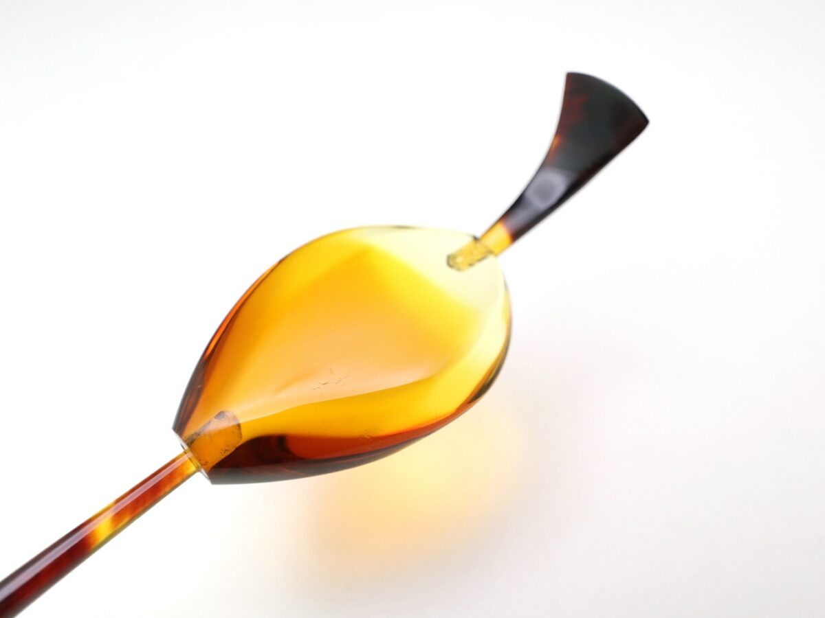 べっ甲バルティックアンバー一本挿し2026｜天然琥珀の煌めき