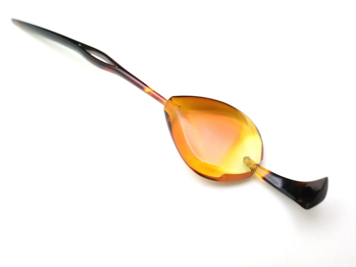 べっ甲バルティックアンバー一本挿し2026｜天然琥珀の煌めき