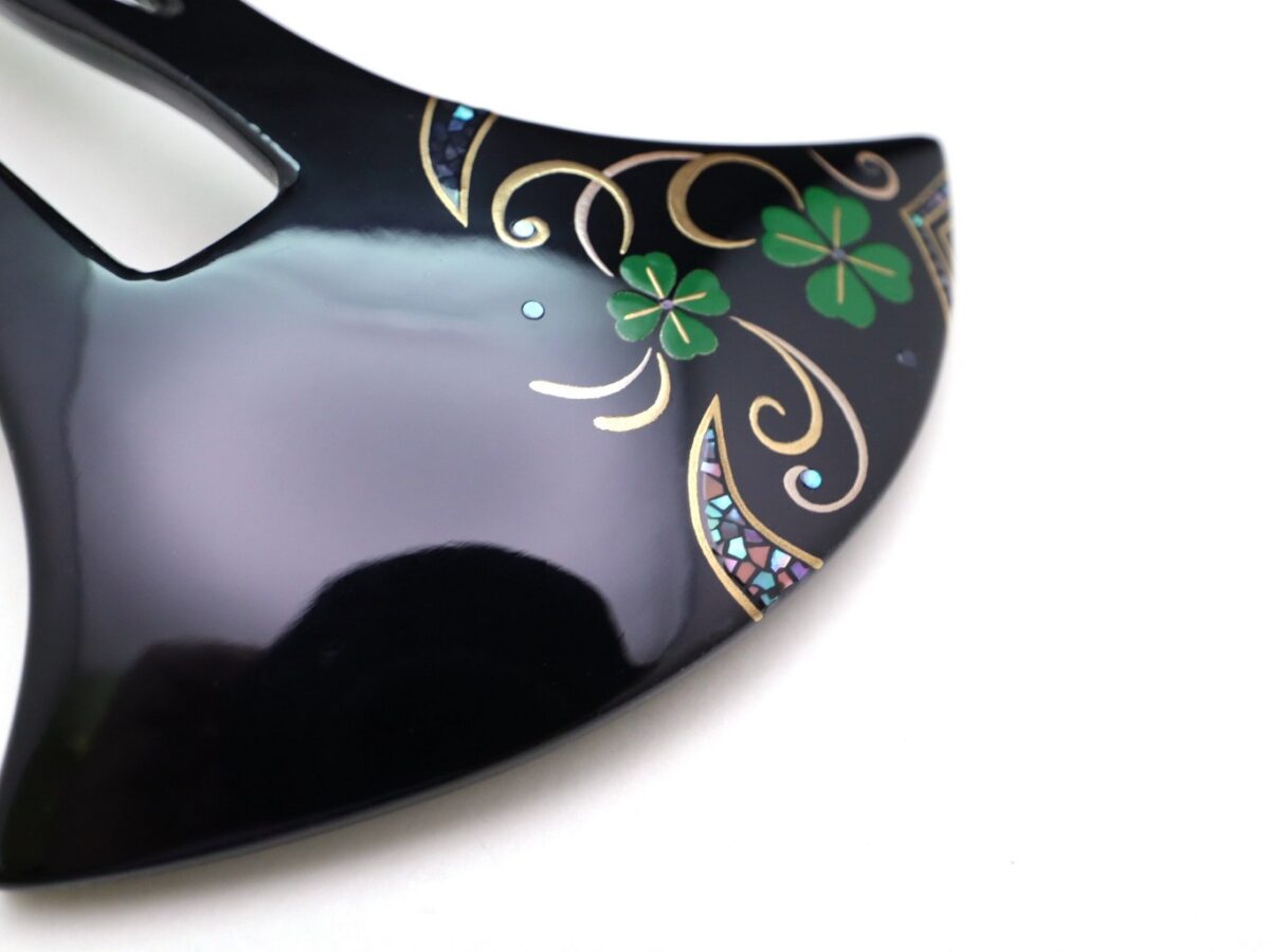 幸運の四つ葉のクローバーかんざし｜木製漆螺鈿金蒔絵かんざし