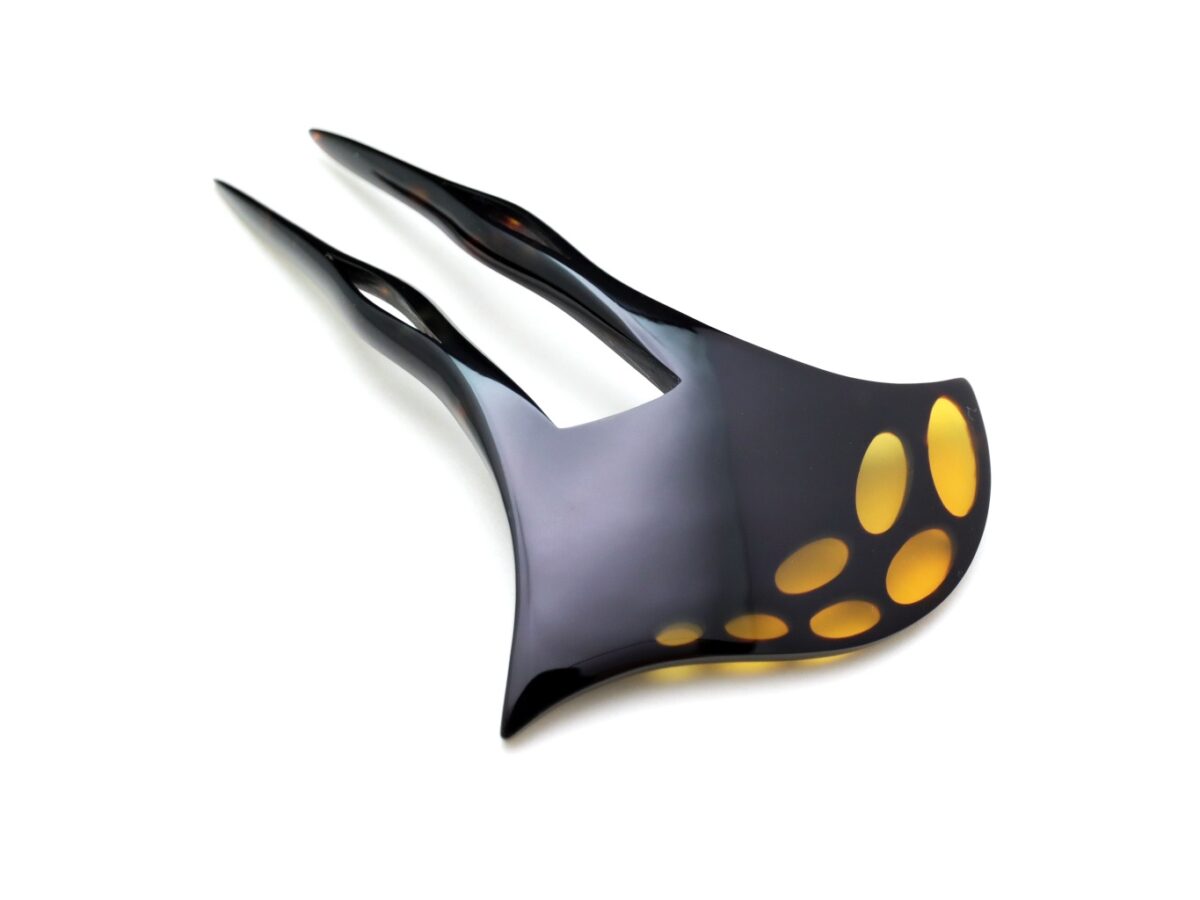 匠の技が光る、玄人好みのべっ甲芋接ぎかんざし2026・２種