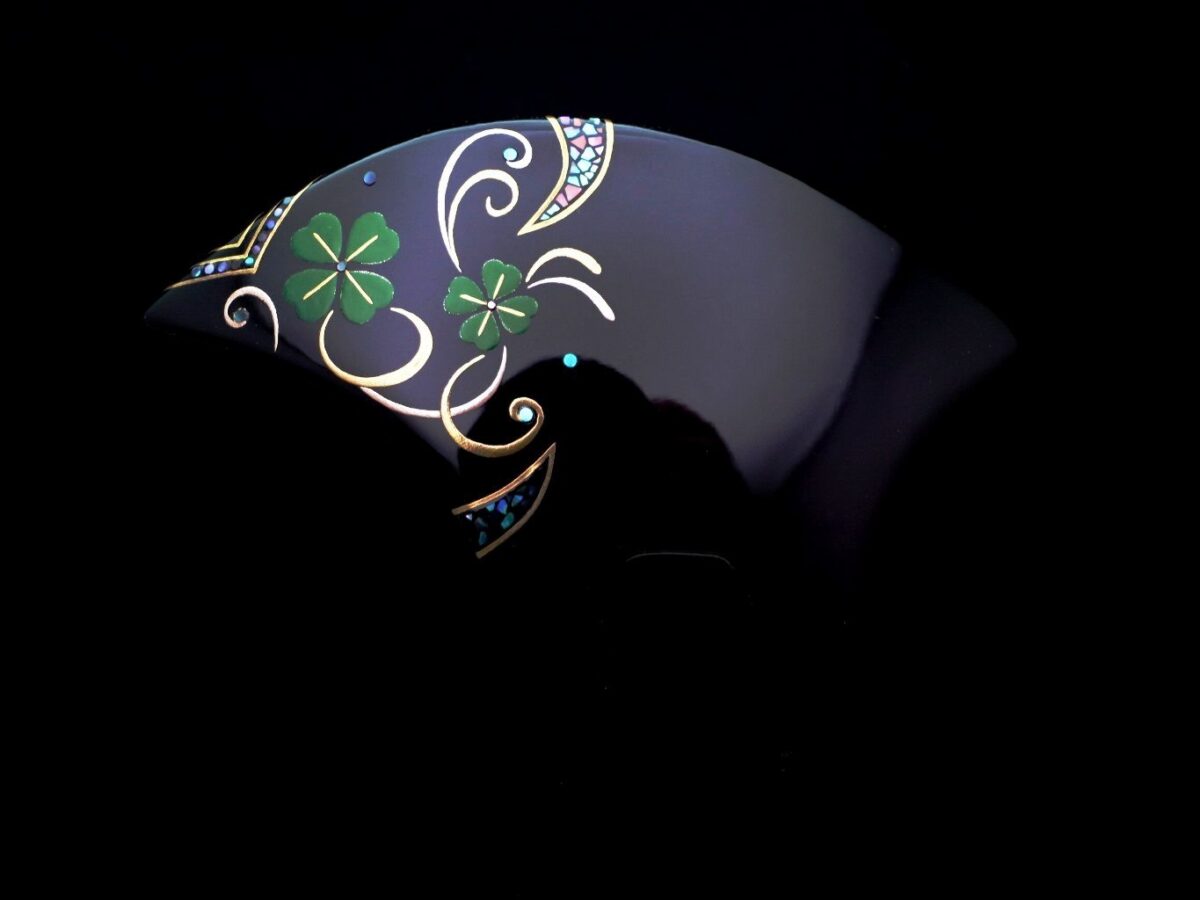 幸運の四つ葉のクローバーかんざし｜木製漆螺鈿金蒔絵かんざし