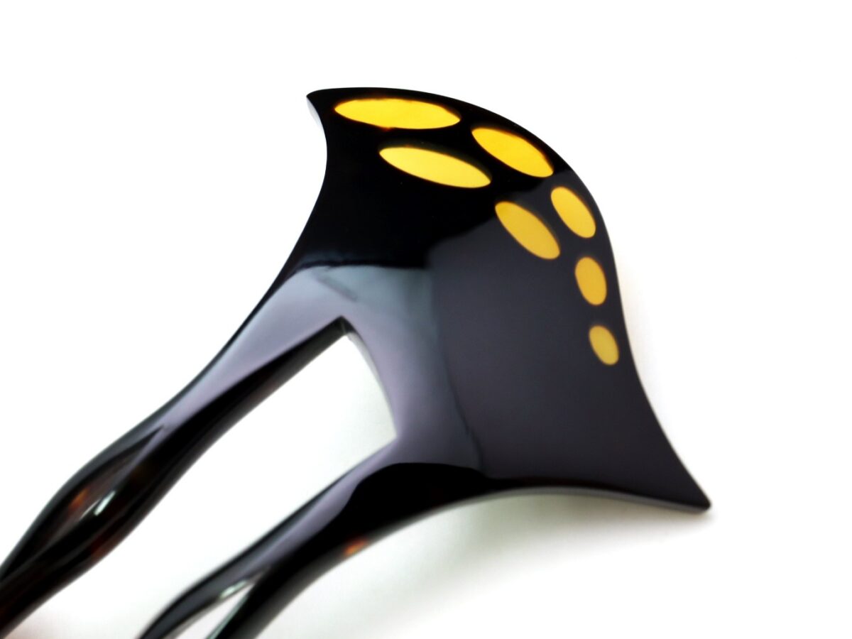 匠の技が光る、玄人好みのべっ甲芋接ぎかんざし2026・２種