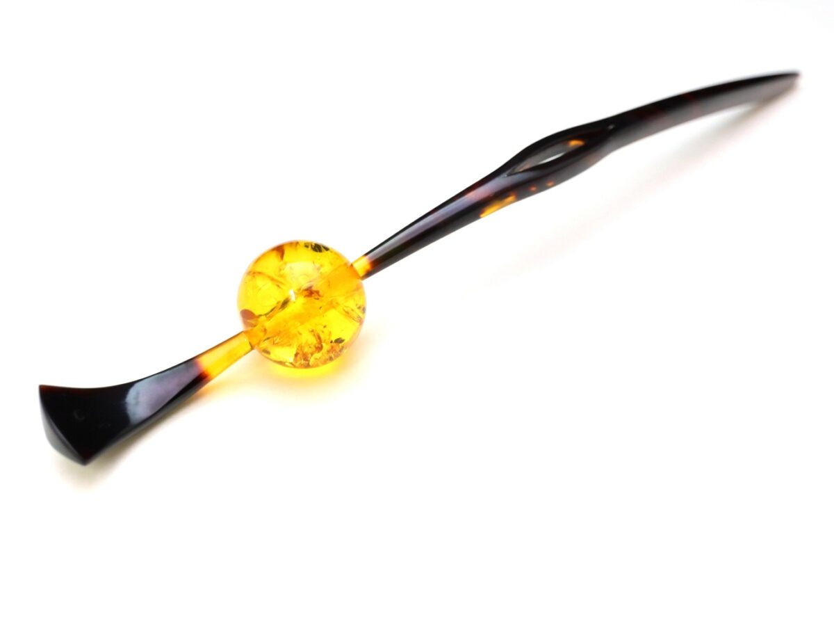 べっ甲カービング玉かんざし｜バルティックアンバー、アラゴライト