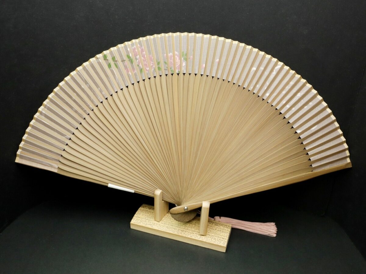 扇子セット｜婦人用2026・３種｜日本製絹の扇面に手描きの花々、贅沢な六十間短地扇子