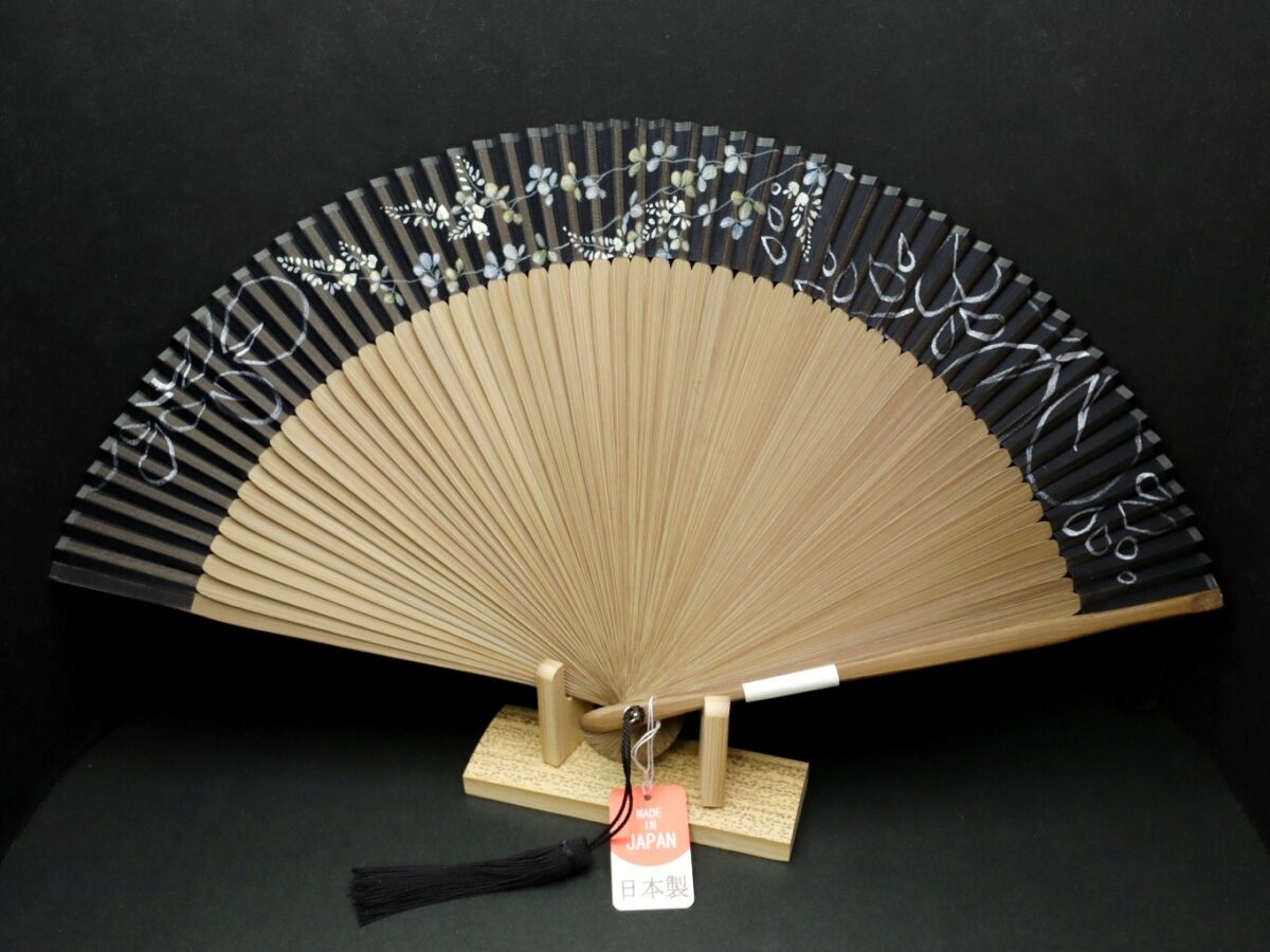 扇子セット｜婦人用2026・３種｜日本製絹の扇面に手描きの花々、贅沢な六十間短地扇子