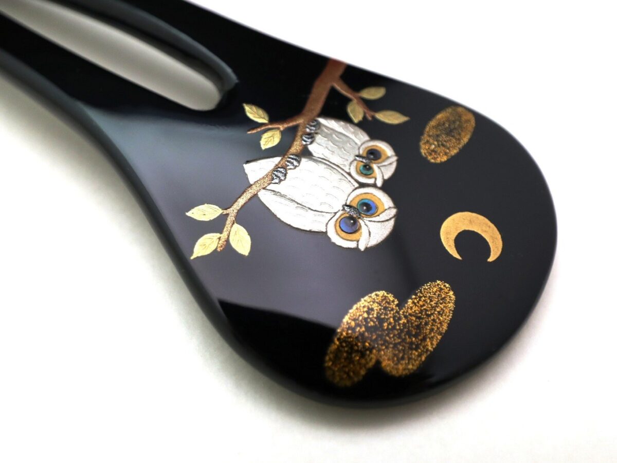 月夜に寄り添う夫婦ふくろう｜木製漆梟金蒔絵かんざし2026