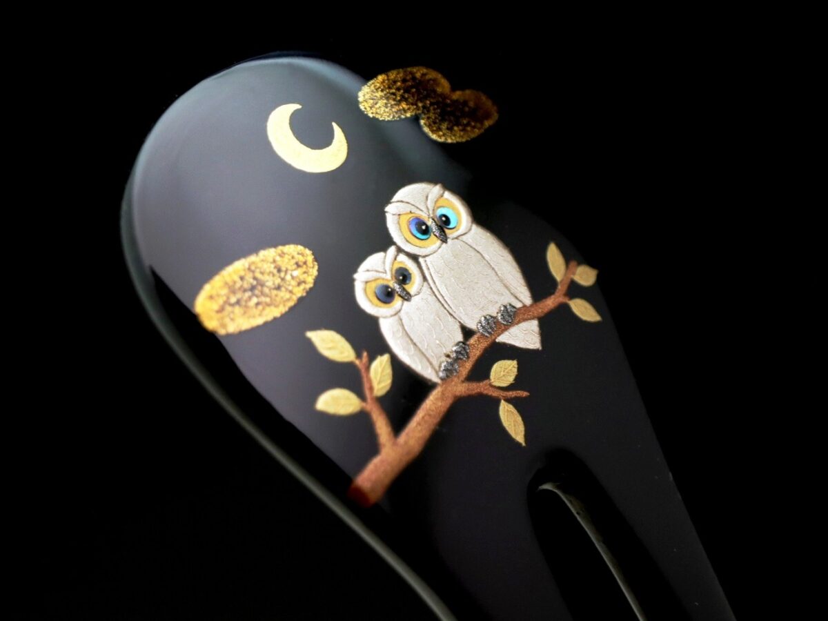 月夜に寄り添う夫婦ふくろう｜木製漆梟金蒔絵かんざし2026