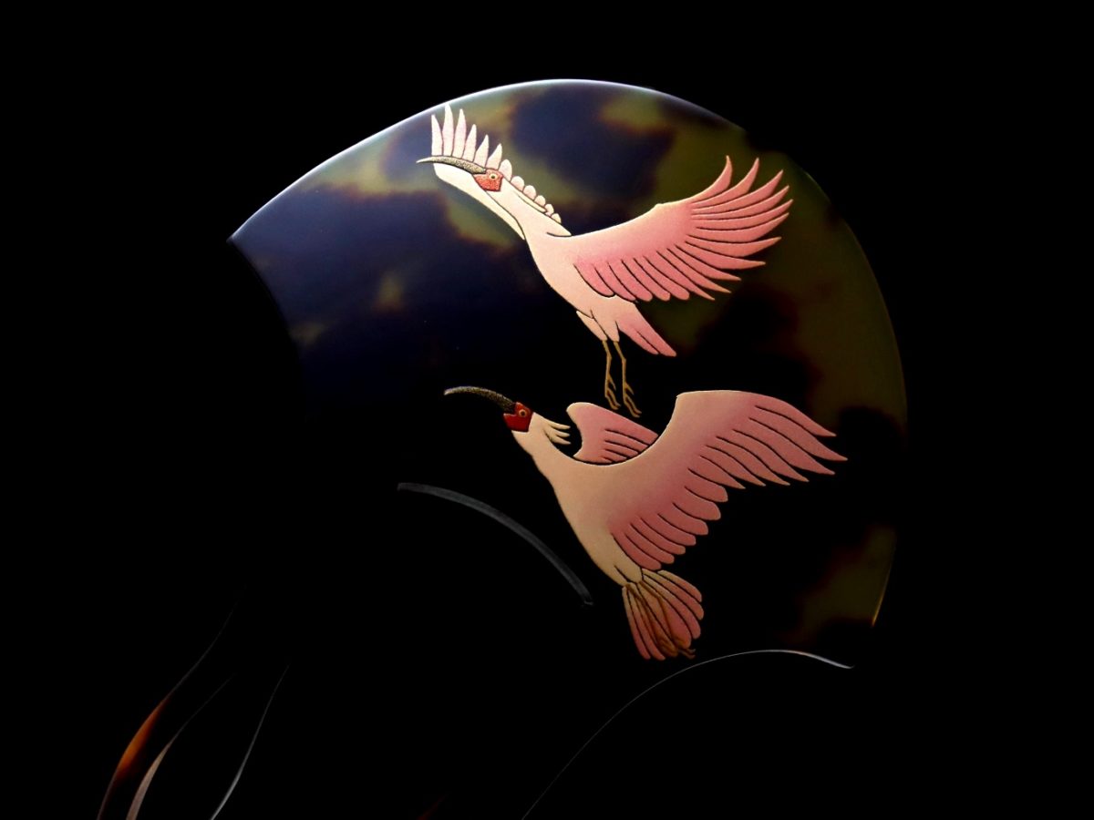 茨布べっ甲朱鷺金蒔絵かんざし｜鶴と並び日本を象徴する朱鷺の番いを見事に描いたかんざし。
